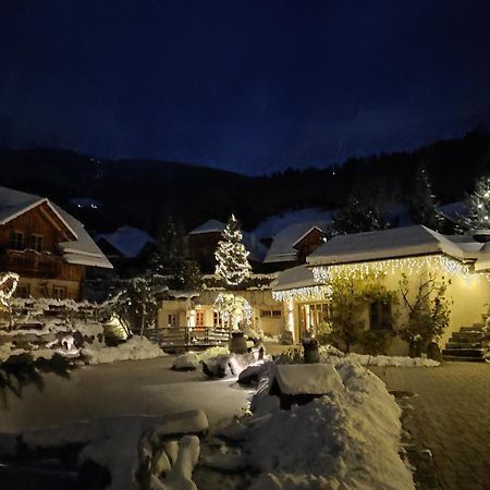 St Martin Chalets Санкт Михаел им Лунгау Екстериор снимка