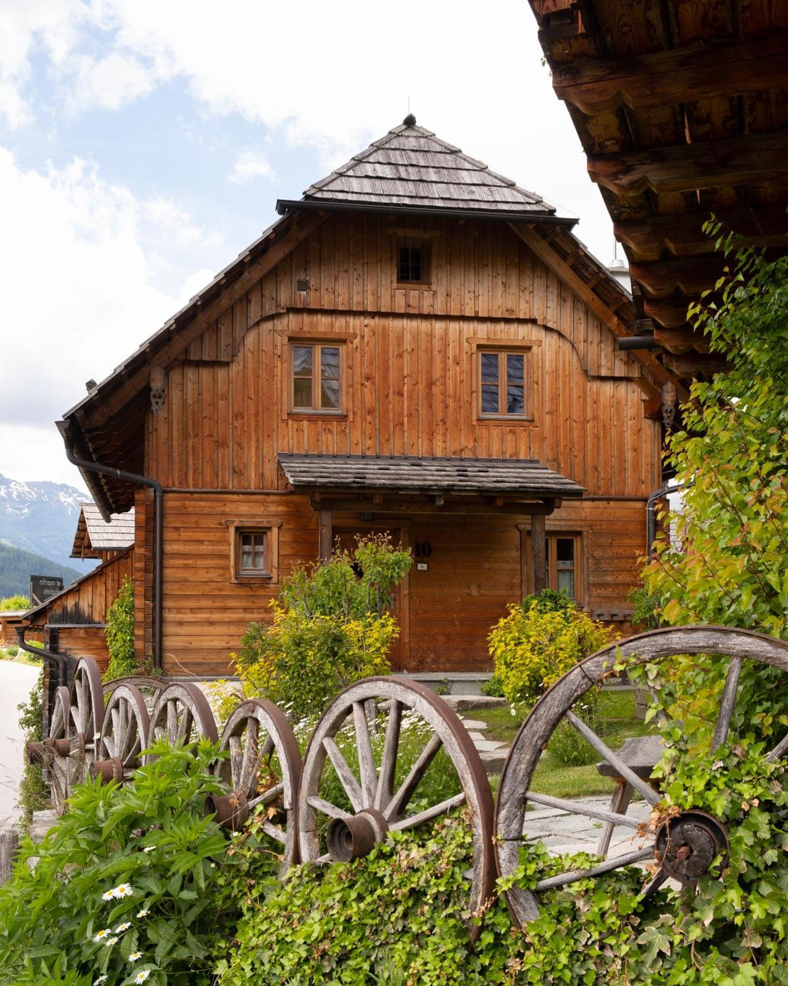 St Martin Chalets Санкт Михаел им Лунгау Екстериор снимка